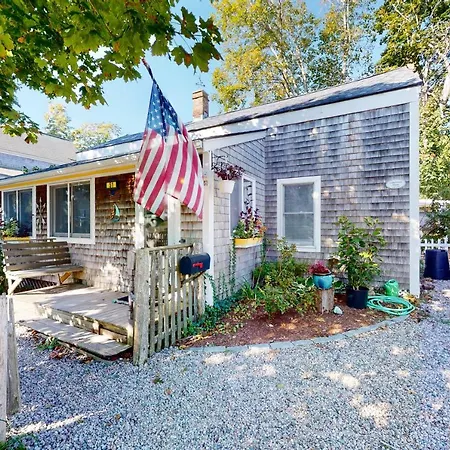 Cape Cod-Age Vila